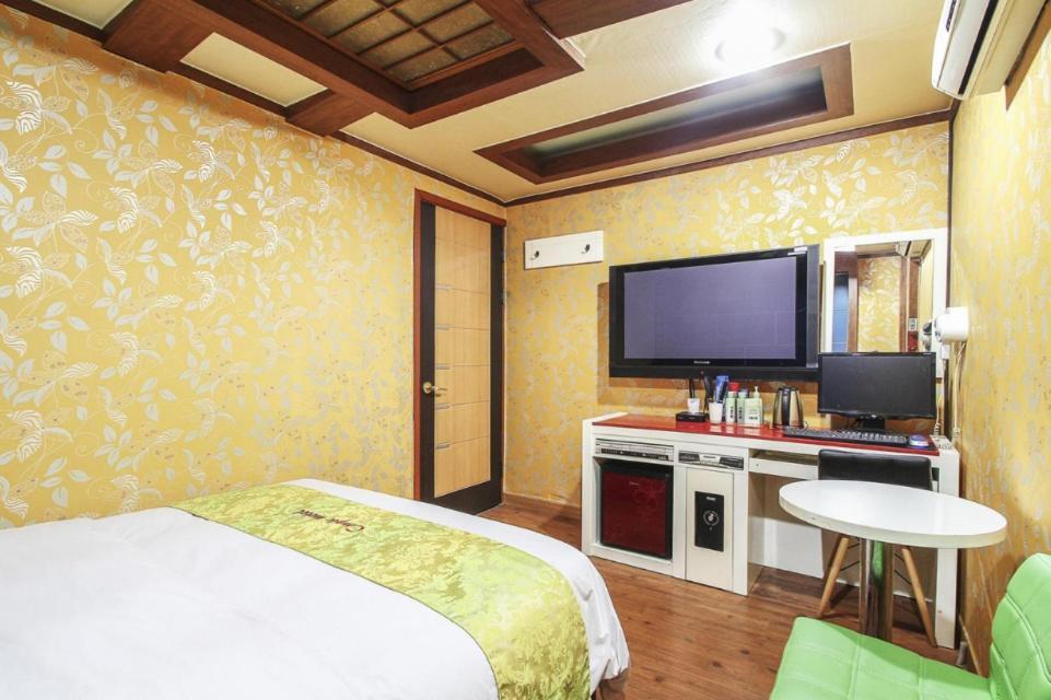 Couple Motel Seoul Exterior photo